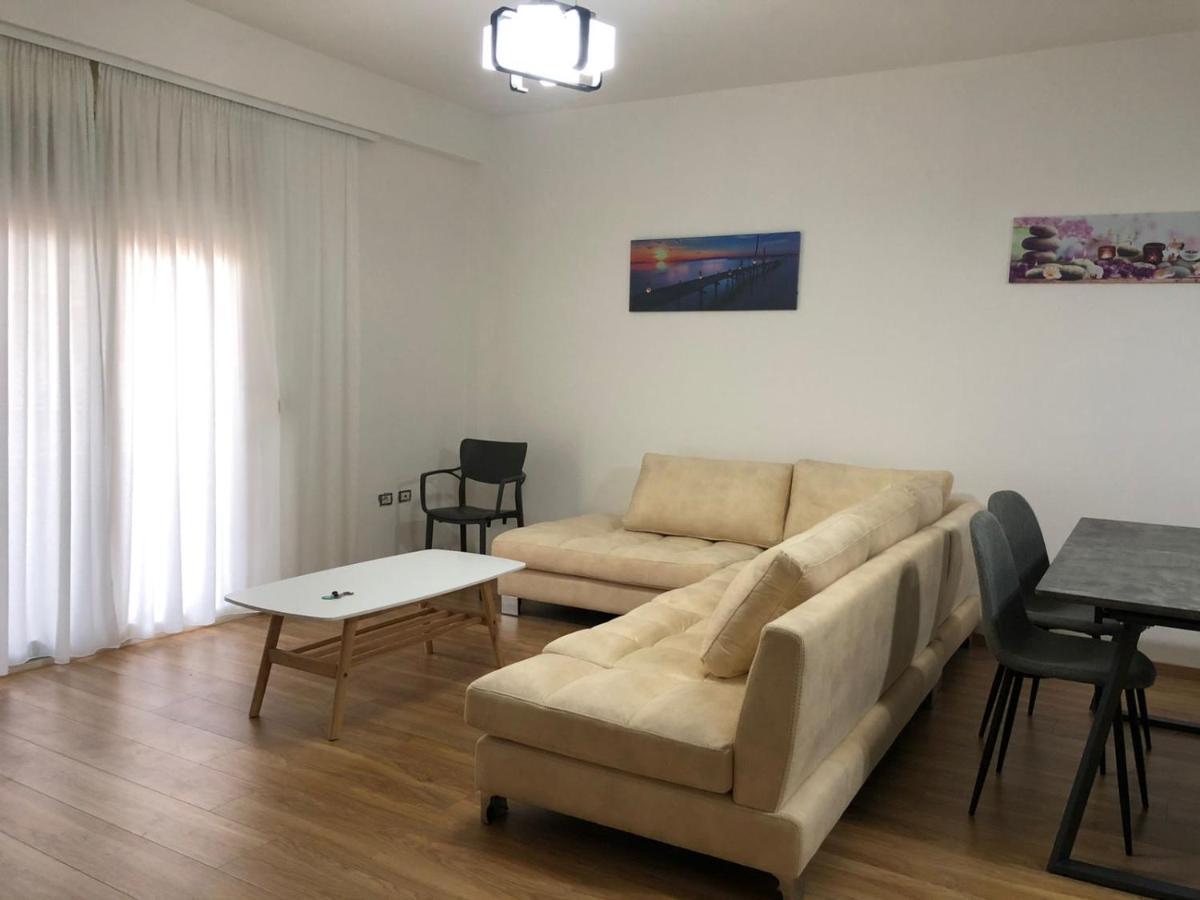 Lovely Sea View Apartment Vlore Luaran gambar